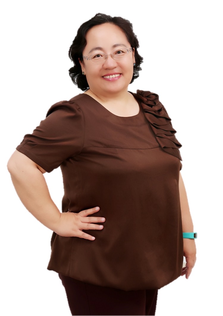 在臺東大學服務已經33年的郭李宗文老師，培育過許多優秀的幼兒教育人才，臺東縣許多幼兒園的老師，都上過宗文老師的課，可以說是桃李滿天下。  在美國進修幼教課程學成歸國的宗文老師，非常受到學校重視，才任職1年，就被校長破格升任為講師。一方面是因為宗文老師的行政能力優秀，二方面是因為當年的幼教人才真的非常缺少，必須為學校留住人才。  一般人以為少子女化，會使幼兒教育學系的招生受到影響；沒想到，正因為子女數減少，所以每位家長都非常重視幼兒教育，幼兒園班級人數朝向小班發展，甚至有許多個別保母的需求，幼兒教育學系反而更受到重視。  幼兒教育學系除了一般的學士班之外，也招收原住民專班、碩士班、 學士後學位學程、幼教師資專班、暑期在職專班、園長專業訓練班、教保員專班，甚至還有保母課程等，所以老師們的授課負荷十分沈重。但是培養出的學生，除了具備專業可以照顧親友的小孩之外，也可以擔任幼兒園教師、保母等等，尤其是修習幼兒教育學系之後，參加保母證照的時候，不需要再考筆試，只需要通過術科，就可以取得合格的證照，對學生來說，是一大利多。  另外，國家政策裡有所謂的「家庭教育法」， 只要在幼兒教育學系修滿20個相關學分，再經過1年的相關經驗，經過審查，就可以成為家庭教育人員，到各個縣市的家庭教育中心工作。 宗文老師特別提醒大家，健保局對於6歲以前的幼兒，有7～9次的免費健檢服務，大家要多多利用，維護幼兒健康，讓未來主人翁都能平安長大。